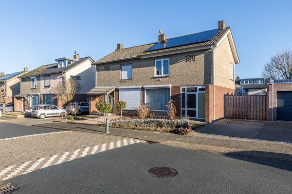 Foto - Te koop: Hoekwoning met 3 slaapkamers en een ruime tuin in Ubachsberg